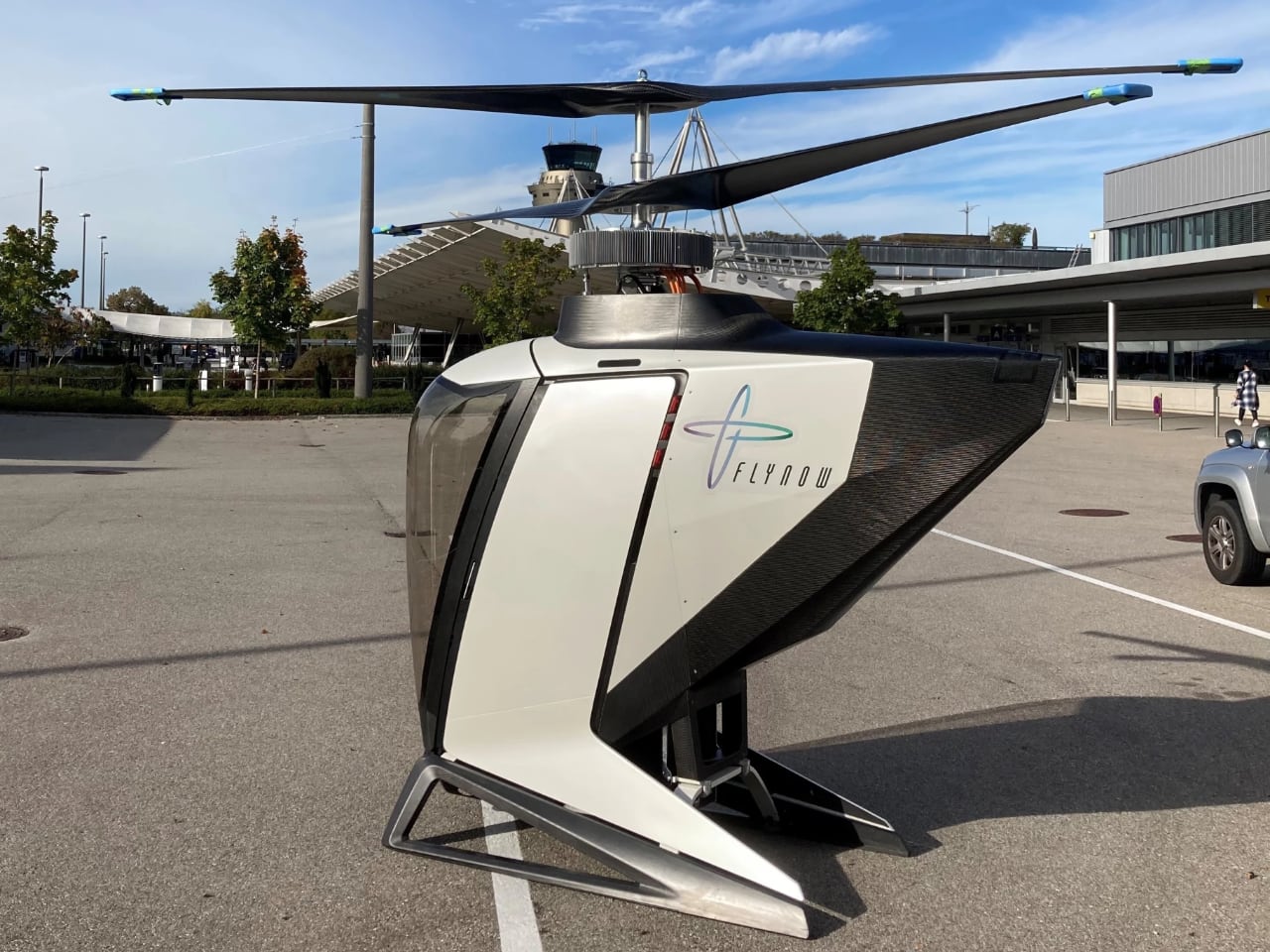 Empresa lança novo helicóptero sem cauda, movido a bateria, que usa apenas dois conjuntos de hélices para voar