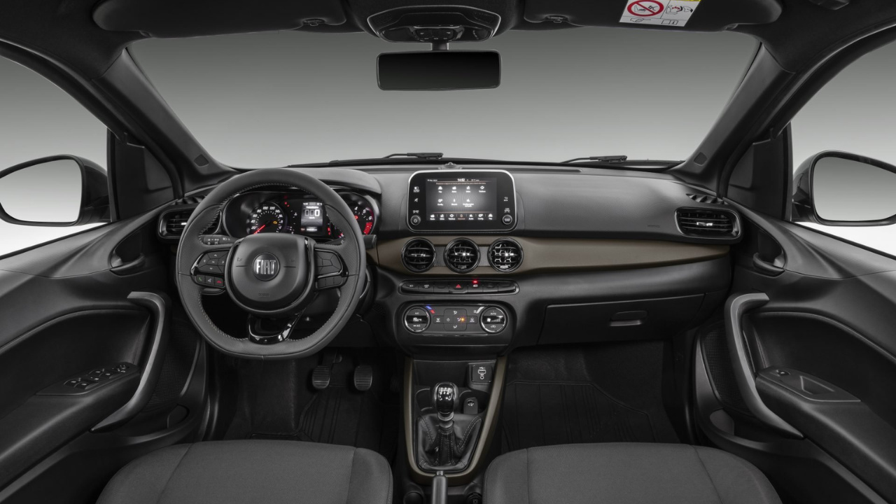 Descubra cinco carros usados com ótimo custo-benefício em 2025. Lista traz sedãs, hatch e SUVs que oferecem preços acessíveis, equipamentos modernos e baixo custo de manutenção. Fonte: Auto Papo