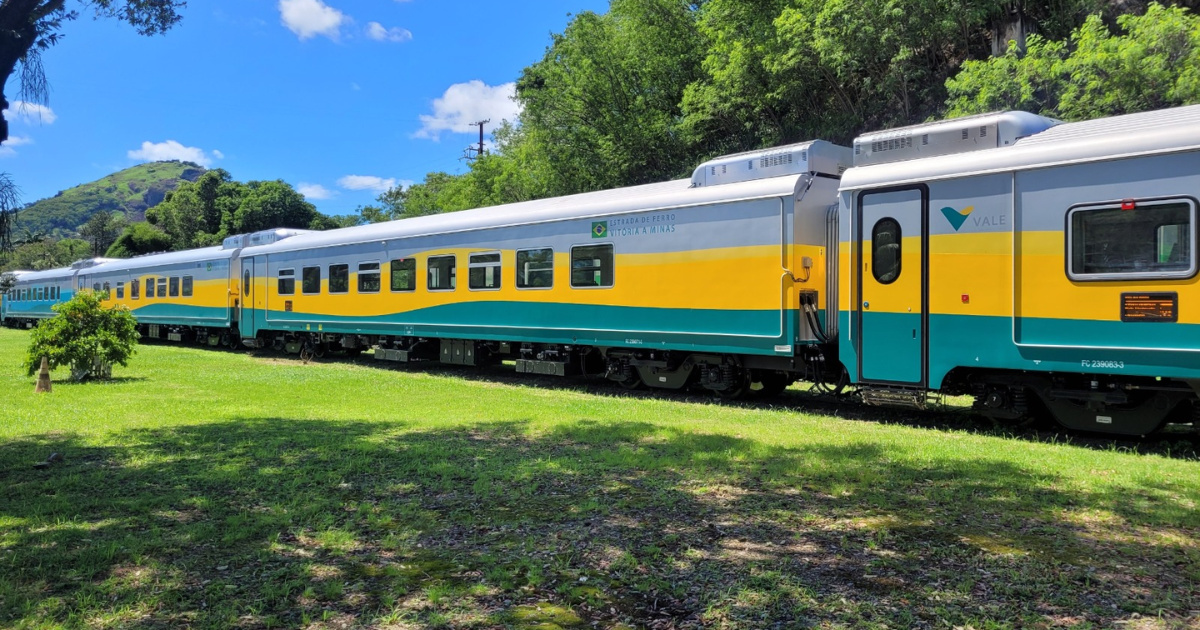 Explora viajes sobre rieles en Brasil con una locomotora histórica, paseos por viñedos, túneles en la selva y rutas ferroviarias imperdibles. (Foto: Divulgação Vale)
