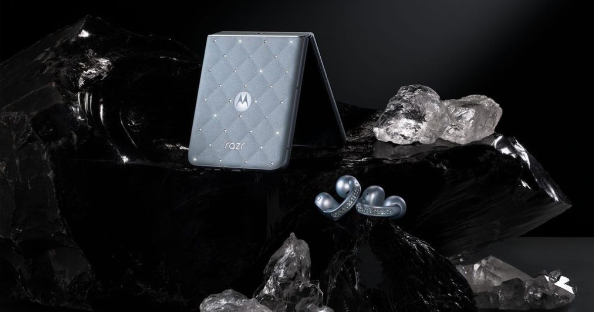 Edición limitada del Motorola Razr 60 llega a Brasil con 35 cristales Swarovski, IA dedicada y cámara de 50 MP. Diseño y tecnología exclusivos. (Imagen: Divulgación/Motorola)
