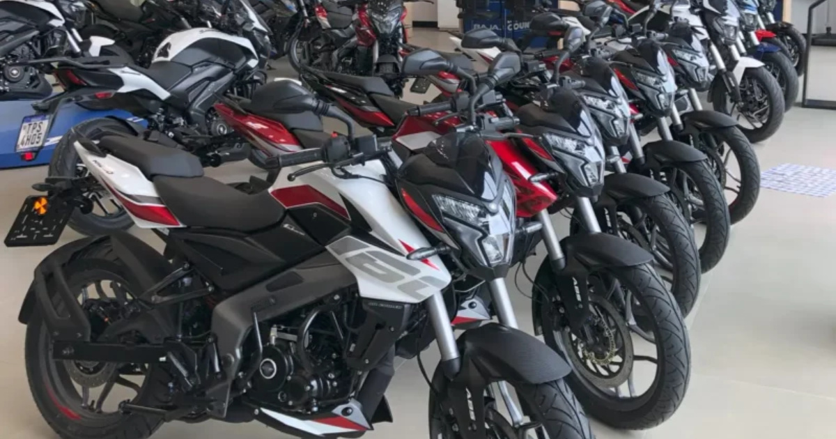 Bajaj inaugura nueva concesionaria en Joinville con test rides y ofertas exclusivas, ampliando presencia en el competitivo mercado de motos. (Foto: motonline)