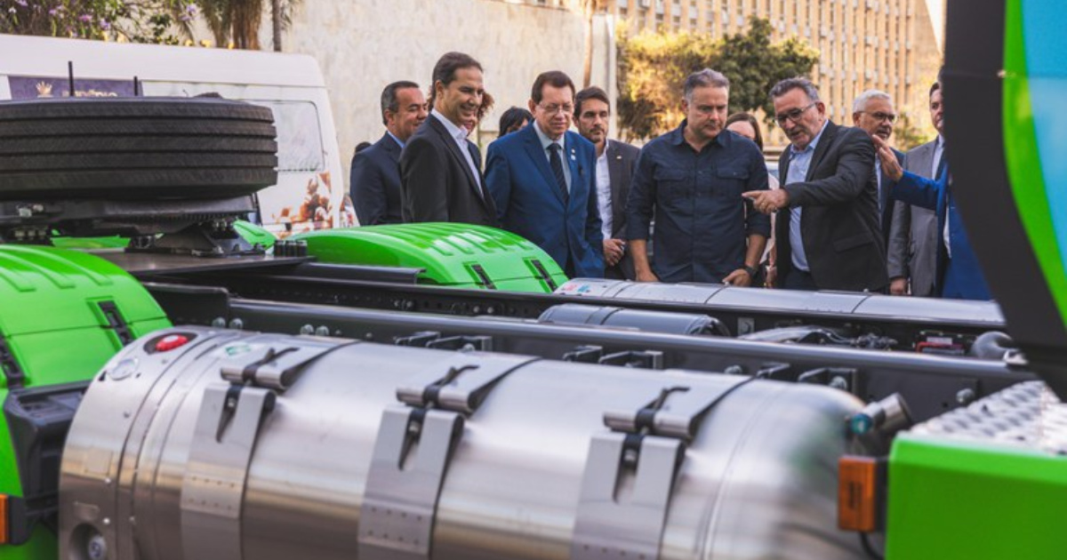 Camión a hidrógeno de GWM llega a Brasil con batería de 105 kWh y célula de combustible para pruebas e investigaciones. (Foto: Reprodução/ Agência Gov)