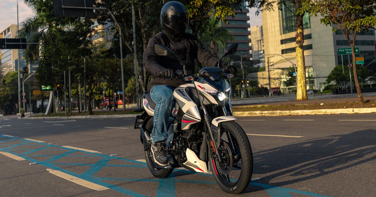 Pulsar N150 llega a Brasil con ABS, panel digital, consumo de hasta 50 km/l y tanque de 14 litros. Precio competitivo. (Foto: bajaj)