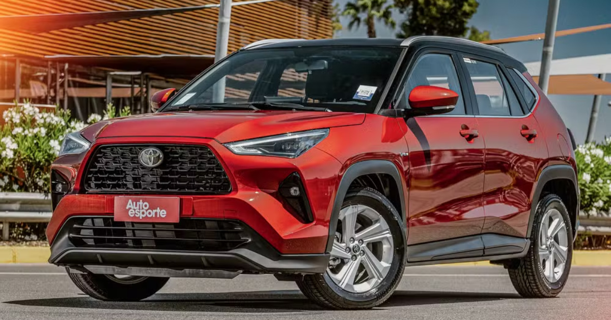 Toyota Yaris Cross 2025 será produzido em Sorocaba com versão híbrido flex, amplo porta-malas e segurança cinco estrelas.(Foto: Renato Durães/Autoesporte)