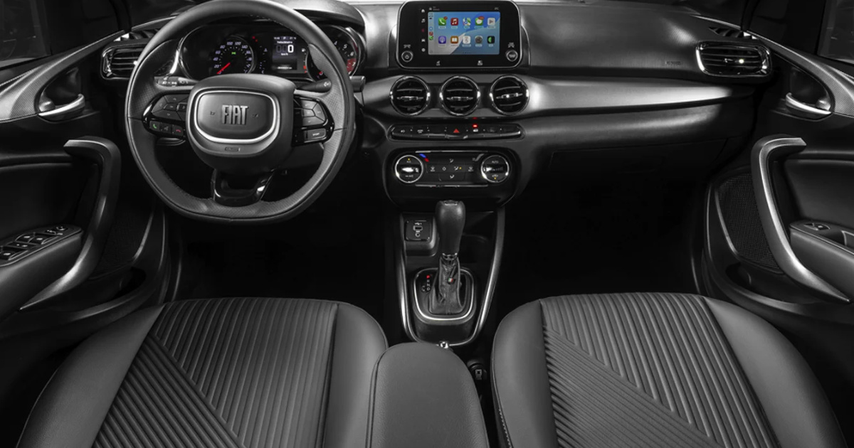 Fiat Cronos 2026 es el sedan automático PCD más accesible de 2025, con motor 1.3 CVT, consumo eficiente y porta-malas de 525 litros. (Foto: webmotors)