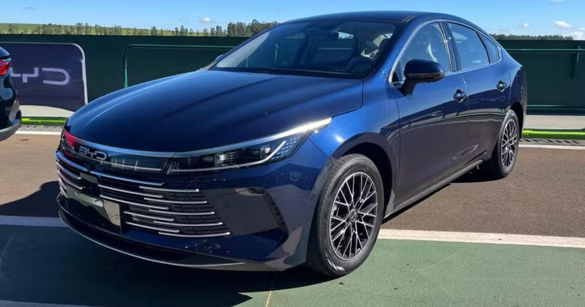 BYD King 2026 combina motor a gasolina y eléctrico, alcanza hasta 1.100 km de autonomía y trae nuevas tecnologías de seguridad. (Foto: Marcus Celestino/Autoesporte)