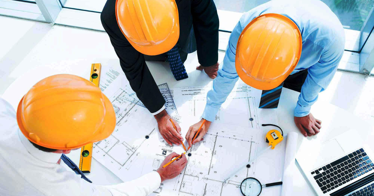 Mercado de Ingeniería Caliente Enfrenta Caída de Estudiantes y Riesgo de Déficit de 1 Millón de Profesionales en Brasil Hasta 2030.