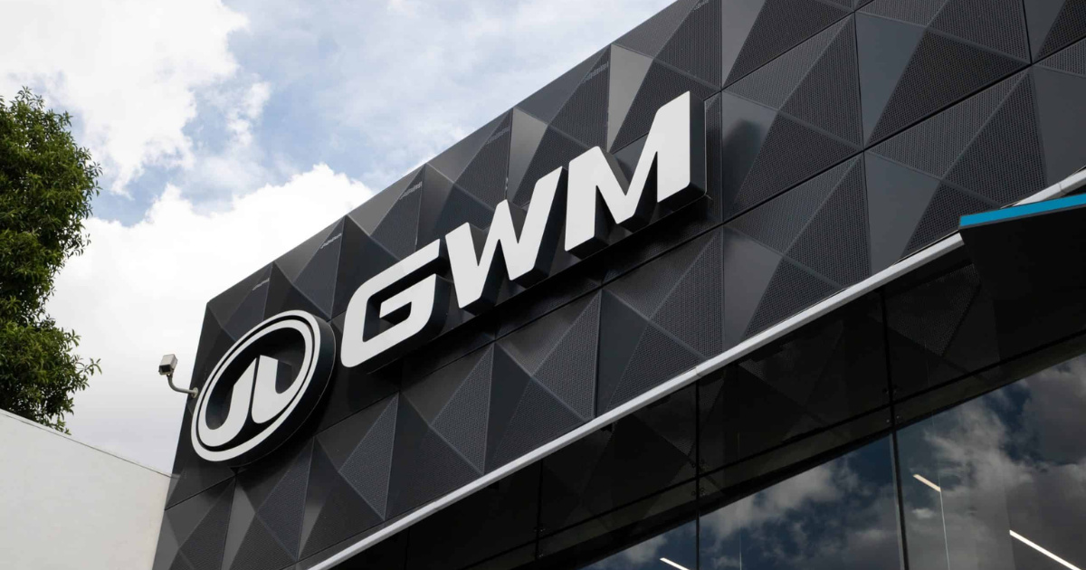 GWM inaugura fábrica en SP y evalúa nueva unidad en ES, mirando producción de hasta 300 mil carros por año y disputando espacio en Brasil.