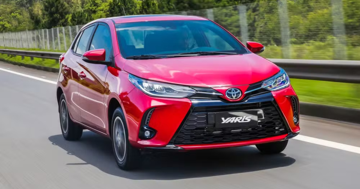 Toyota Yaris sale de producción en Brasil y abre espacio para el Yaris Cross, nuevo SUV de la marca, previsto para octubre. Entiende el impacto en el mercado. ( Foto: Divulgación)