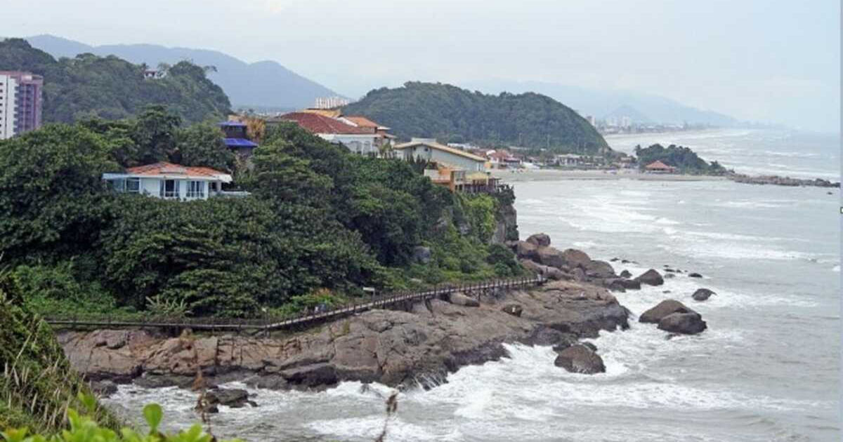 Descubre São Vicente, la ciudad más antigua de Brasil, con playas sorprendentes, el Puente Pêndulo y uno de los primeros museos de la esclavitud. (Foto: Reprodução/diariodolitoral)