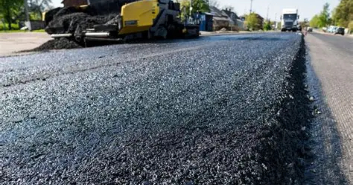 La carretera SC-305 recibe R$ 120 millones en pavimento de concreto, corredor estratégico para granos y proteína animal en el Extremo Oeste.