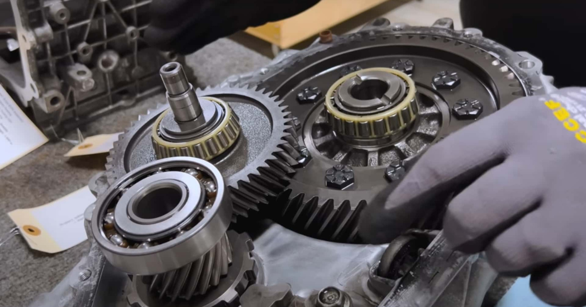 Descubre cuál motor eléctrico consume menos energía en la carretera y cómo el EESM supera al PSM en eficiencia y autonomía en alta velocidad. ( Reproducción/ Munro Live YouTube)