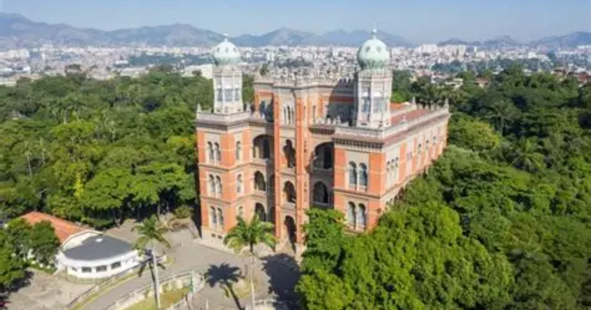 Fiocruz abre 33 vagas para curso de saúde pública 2026 com 690h e seleção presencial. Inscrições até 26 de setembro de 2025.