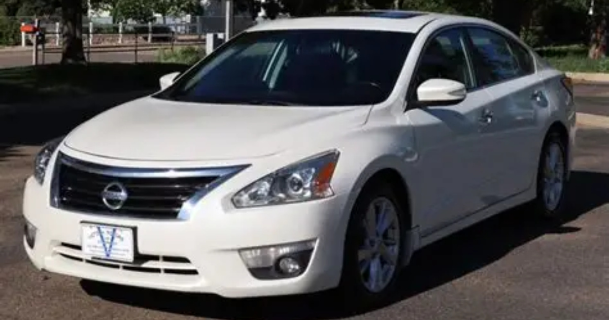 Descubra 5 carros usados de Nissan entre R$ 50 mil y R$ 80 mil con bajo costo de mantenimiento, confort y alta confiabilidad.  (Foto: victorymotorsofcolorado)