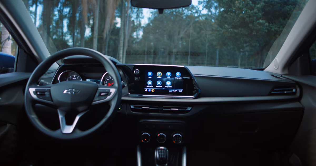 Edição especial Chevrolet Onix 100 anos chega ao Brasil com visual exclusivo, motor 1.0, autonomia de até 16,9 km/l e apenas 1.000 unidades.