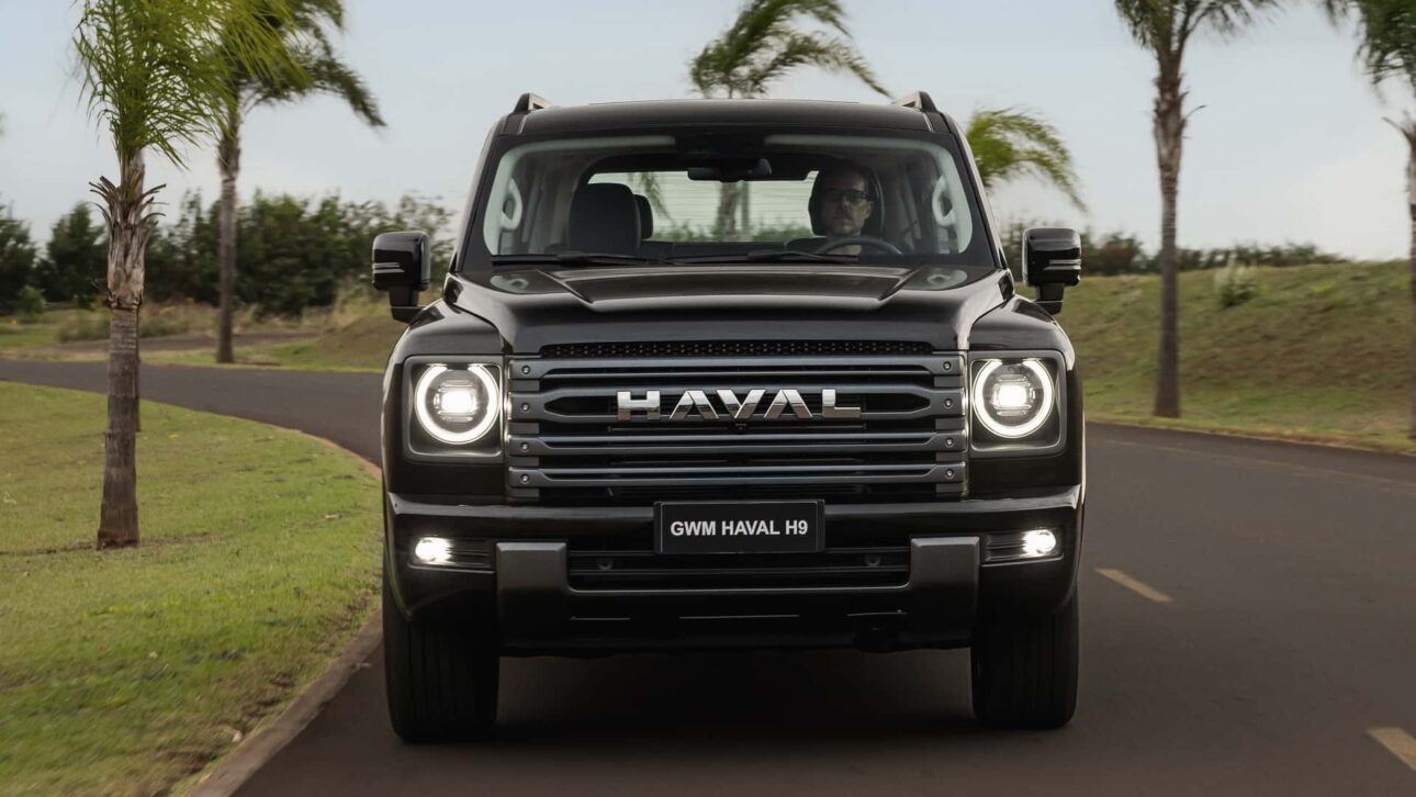 Conozca GWM Haval H9 2026, SUV de 7 lugares con motor diésel. Vea la ficha técnica completa y la previsión de precio del lanzamiento en Brasil.