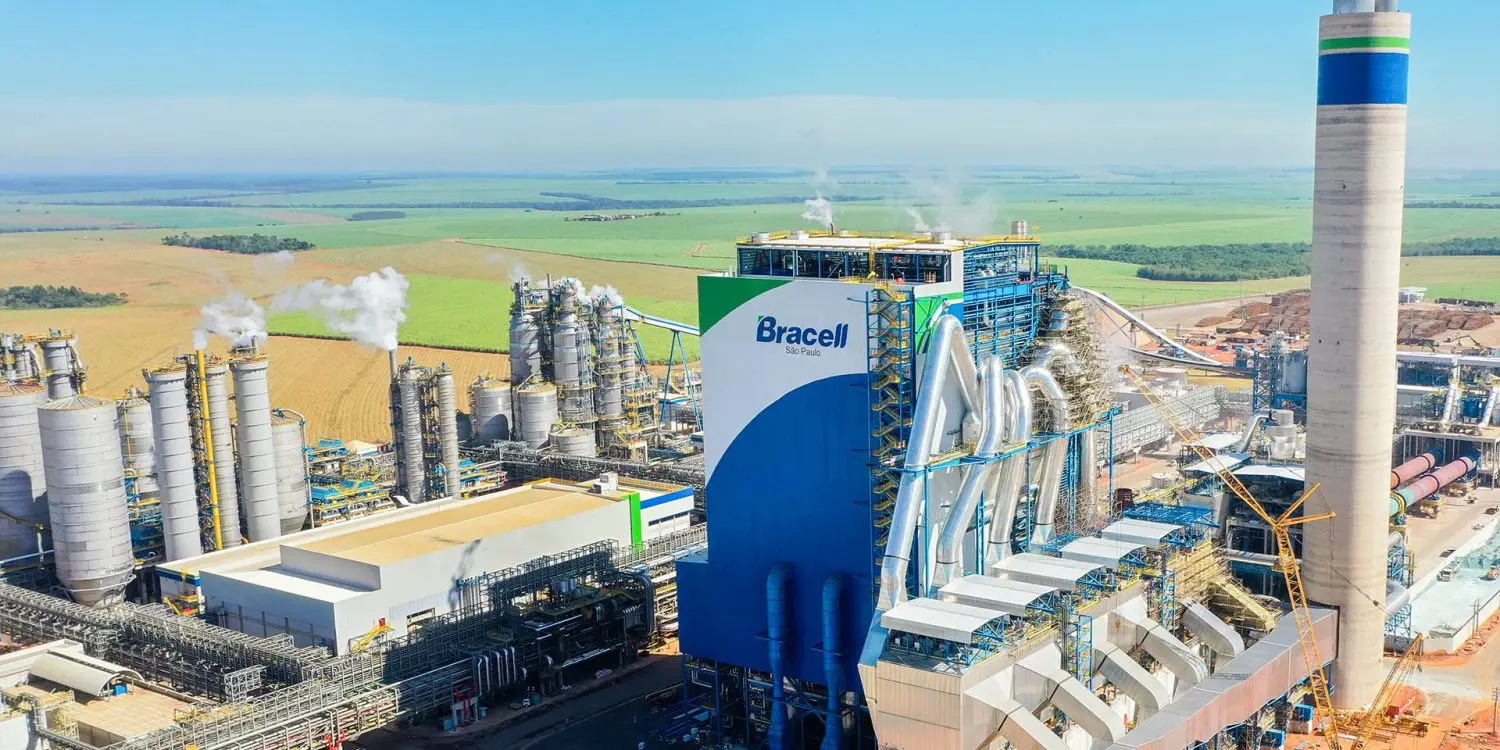 Bracell anuncia nova fábrica de celulose em Bataguassu (MS), com investimento de US$ 4 bilhões e previsão de gerar 13 mil empregos. Obra começa em fevereiro de 2026, fortalecendo a economia e a sustentabilidade regional.