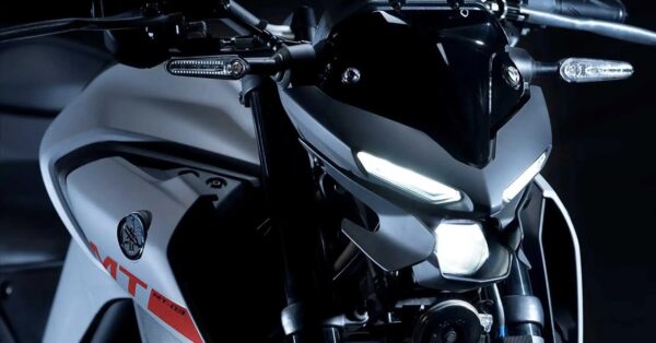 Custando R$ 28 mil, Yamaha MT-03 2024: moto ágil, econômica, com visual agressivo e mais barata que um PC gamer topo de linha