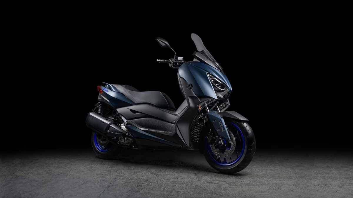Costando R$ 28 mil, Yamaha XMAX 250 2024 hace hasta 33 km/L, recorre más de 500 km con un tanque y es más barata que una nevera smart de lujo