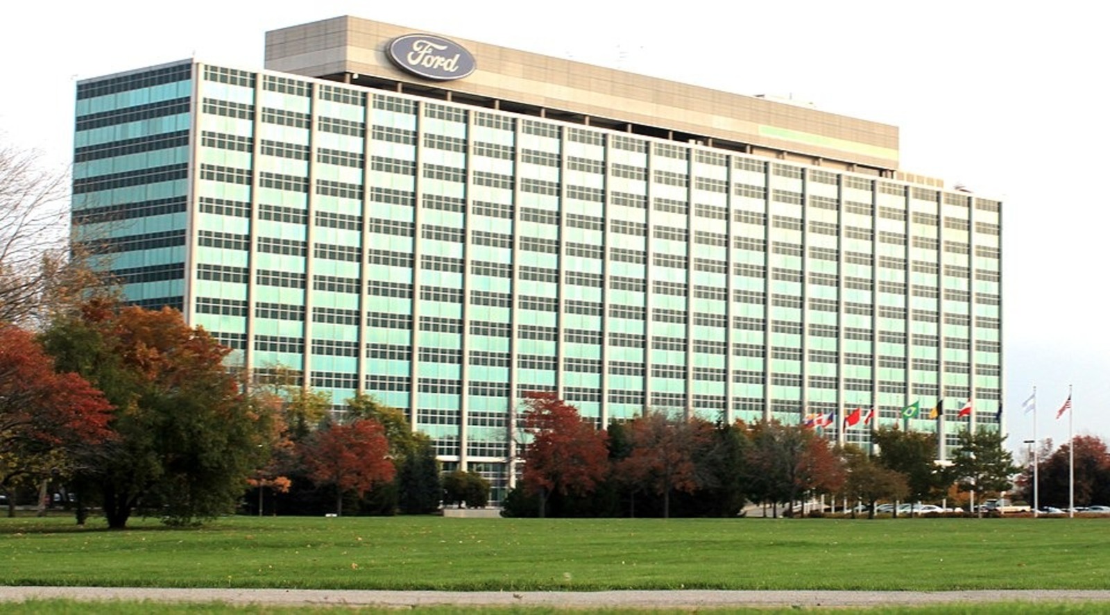 Ford, Sede, Glass House