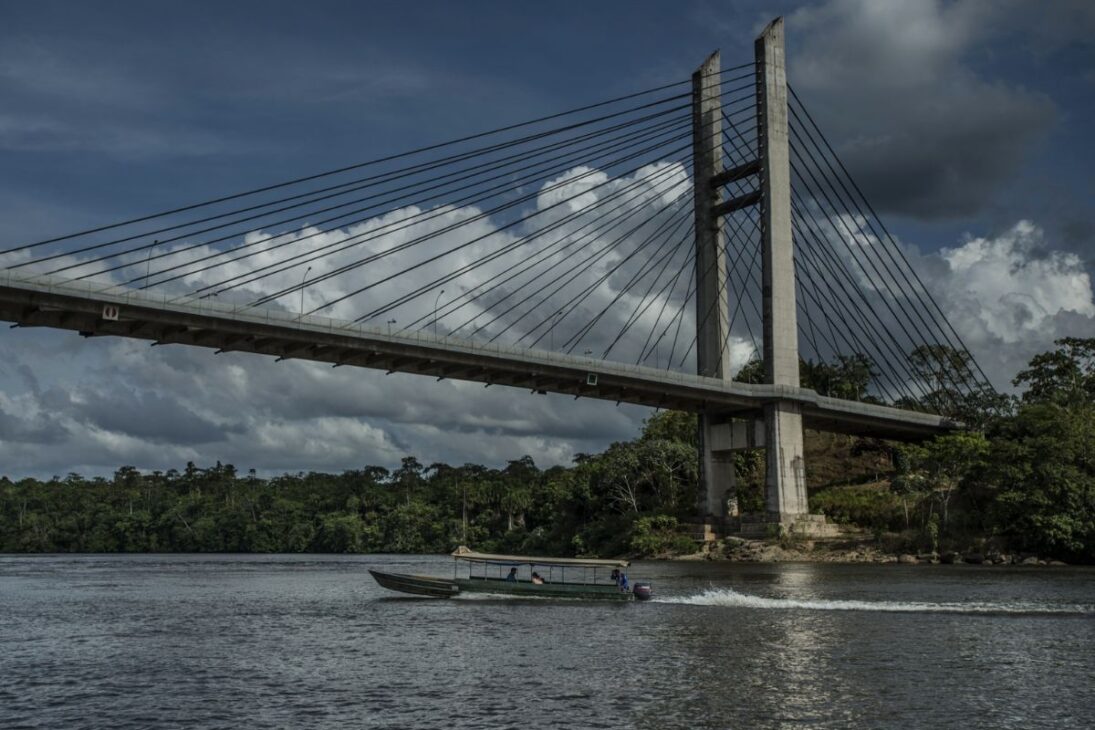 La mayor frontera “de Francia” es con Brasil y funciona en la práctica como una puerta de la Unión Europea incrustada en la Amazonía, con costos, visas y reglas propias