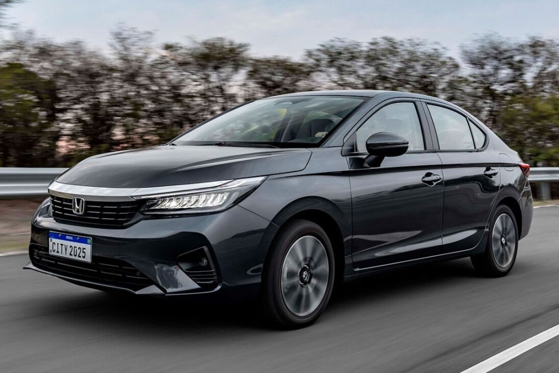 La versión EXL 2025 del Honda City Sedan ganó freno de estacionamiento electrónico, aire digital y cargador por inducción, artículos que antes estaban restringidos al tope de línea