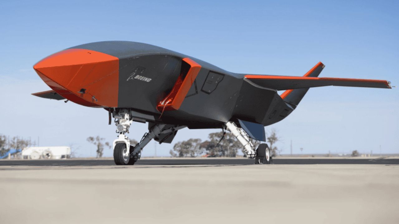 MQ-28 Ghost Bat, nuevo dron militar de Boeing en asociación con Australia, promete cambiar la defensa aérea con autonomía, alcance de 3.700 km e integración inédita con cazas.