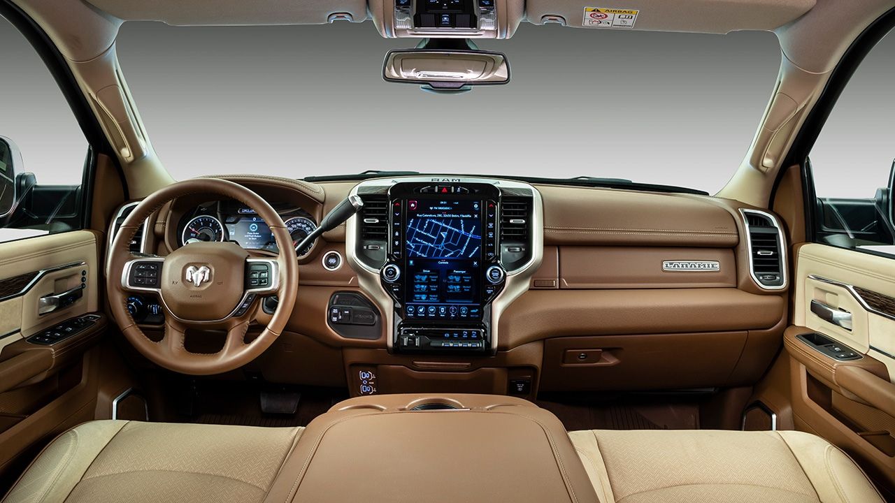 O que leva uma montadora a mudar o nome de um carro? Conheça cinco modelos que passaram por esse processo no Brasil e entenda as motivações de cada alteração.