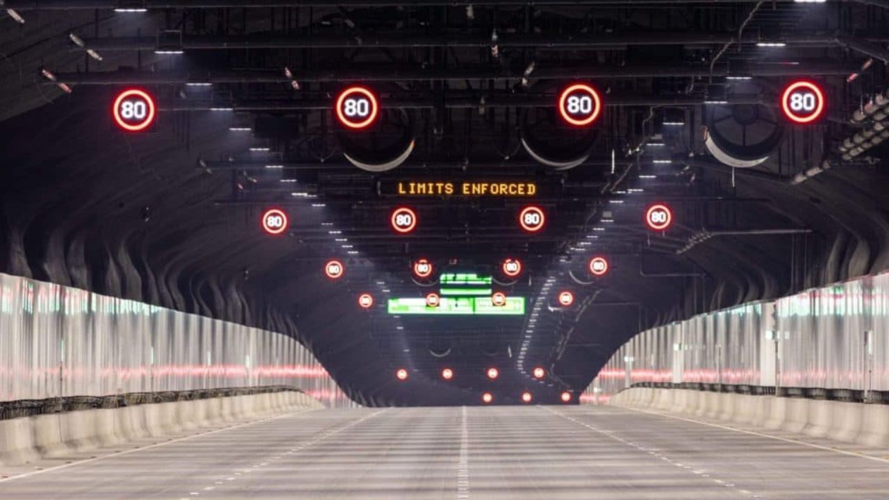 Descubra los mayores túneles del mundo, sus extensiones, ubicación y finalidad, de Lærdal en Noruega al WestConnex en Australia, y sepa cómo transforman la movilidad global.