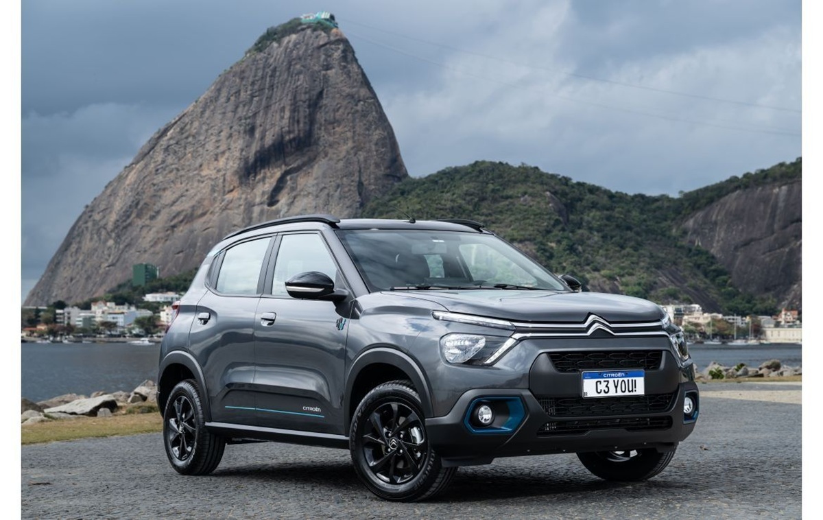 Citroën C3 2026 alcança até 14,5 km/l com gasolina nas versões de entrada e se destaca como opção econômica entre os hatches compactos.