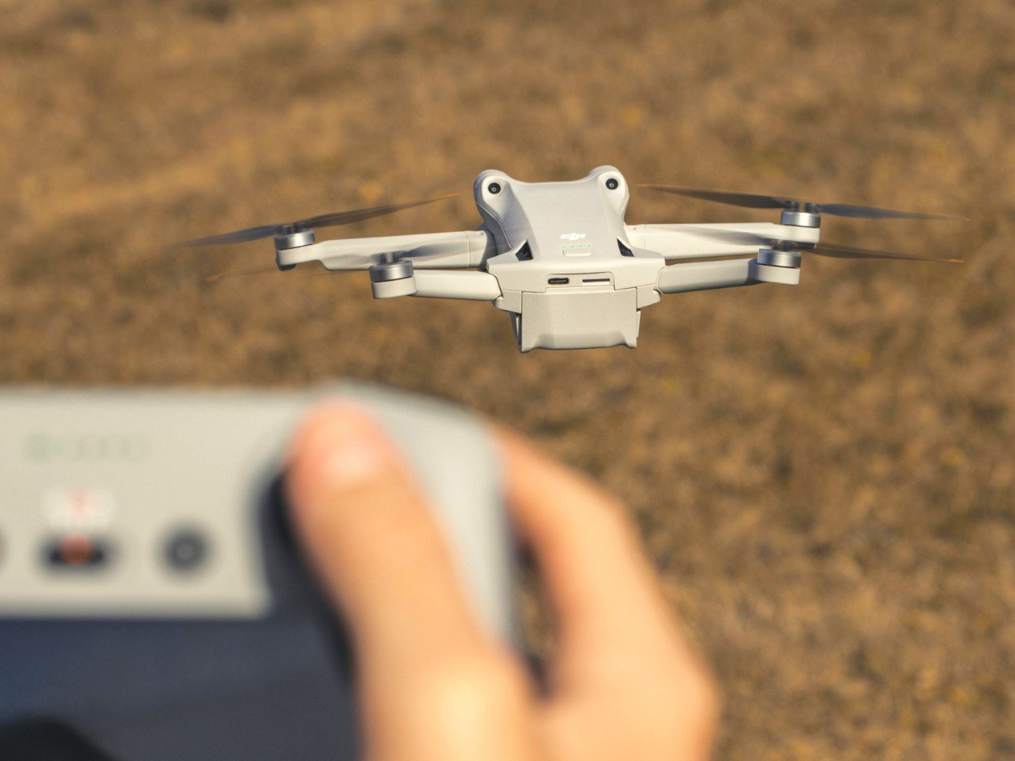 DJI Mini 5 Pro promete até 52 minutos de voo e pode se tornar o drone de consumo com maior autonomia do mundo