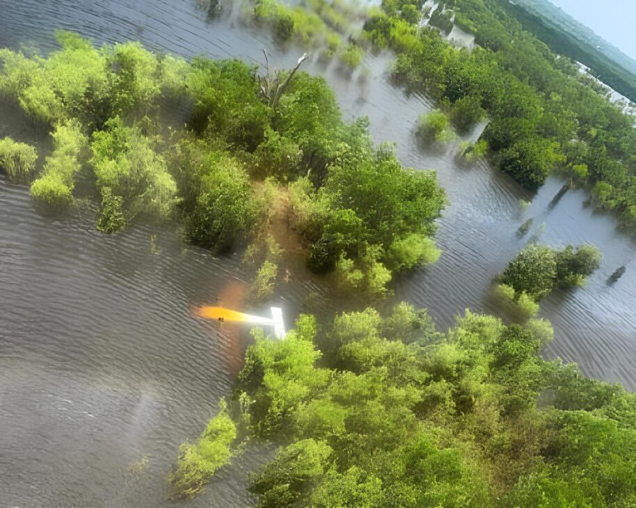 FAB intercepta aeronave hostil vinda do Peru em operação conjunta com a Polícia Federal