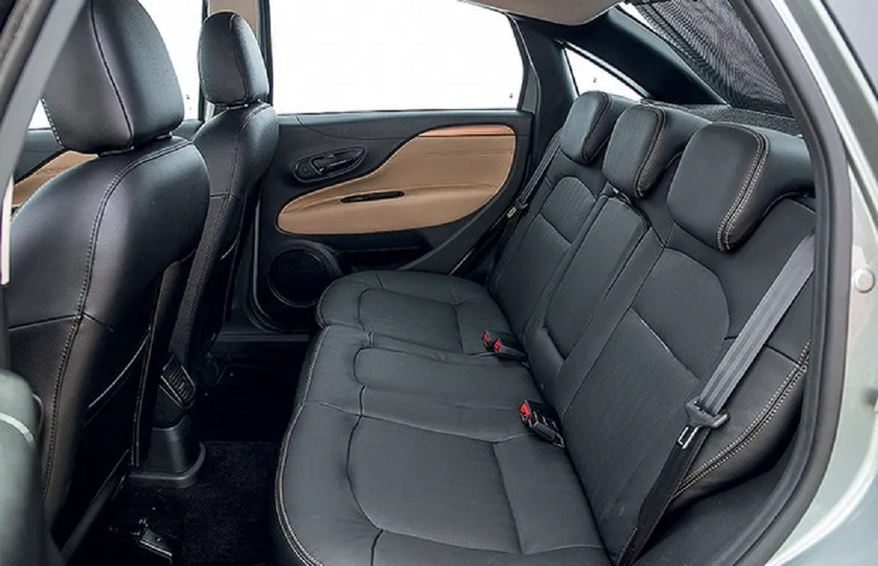 O sedan que a Fiat lançou para desafiar Corolla e Civic, mas que vendeu pouco, decepcionou clientes e terminou como um dos maiores fracassos da marca