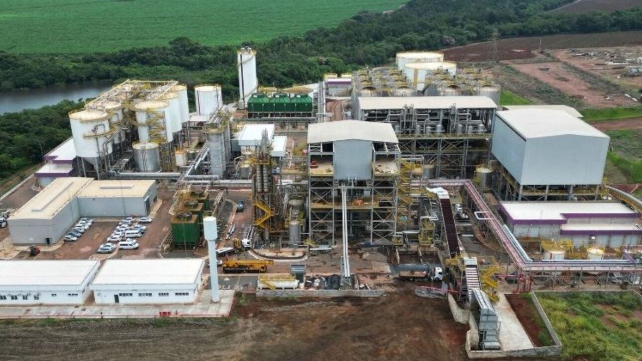 Raízen puede recibir aporte de Mitsubishi en plantas de etanol, fortaleciendo inversiones en el sector energético. (Imagen: Ethanol Producer)