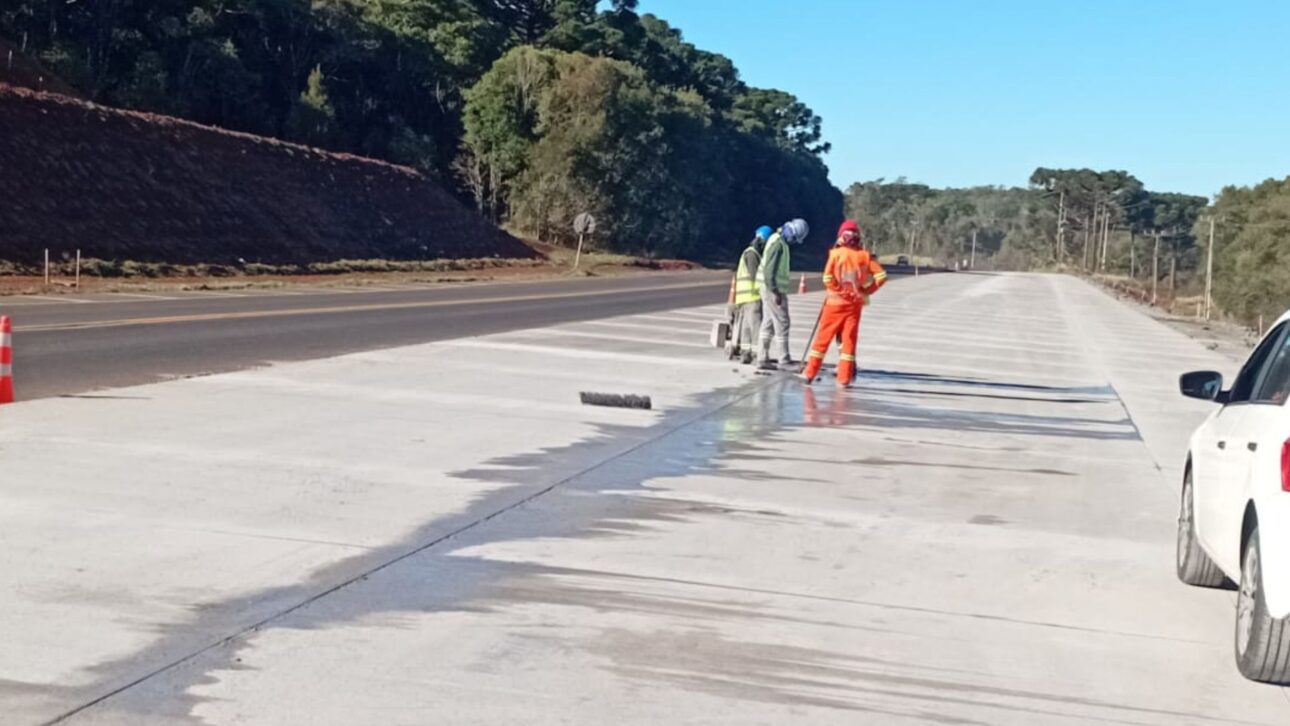 Obras en la PRC-466 en Guarapuava avanzan 54%, con whitetopping, puente concluido y nuevos sistemas de drenaje e iluminación.