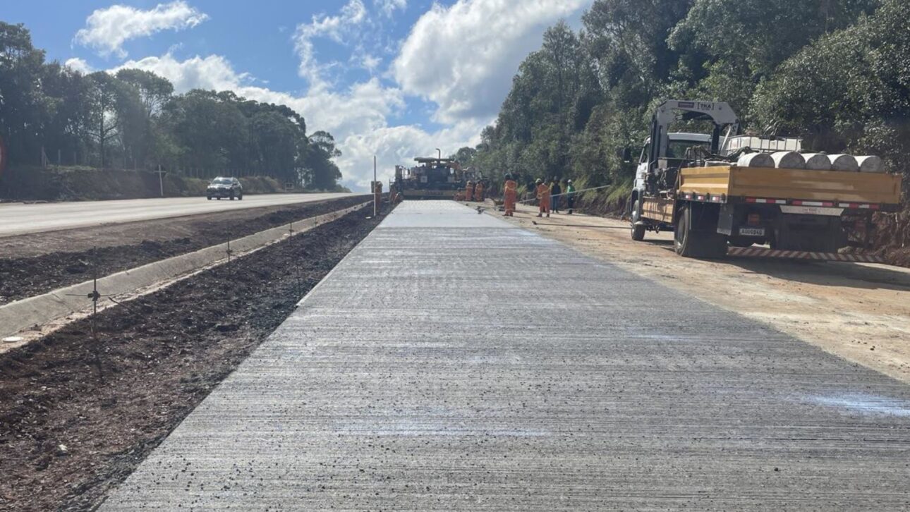 Obras en la PRC-466 en Guarapuava avanzan 54%, con whitetopping, puente concluido y nuevos sistemas de drenaje e iluminación.