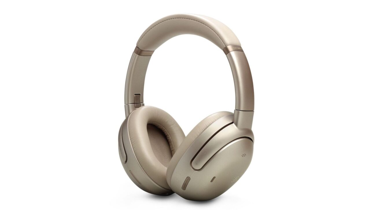 Los nuevos JBL Tour One M3 y Smart Tx traen cancelación de ruido 2.0, sonido 360, personalización auditiva y batería de hasta 70h.