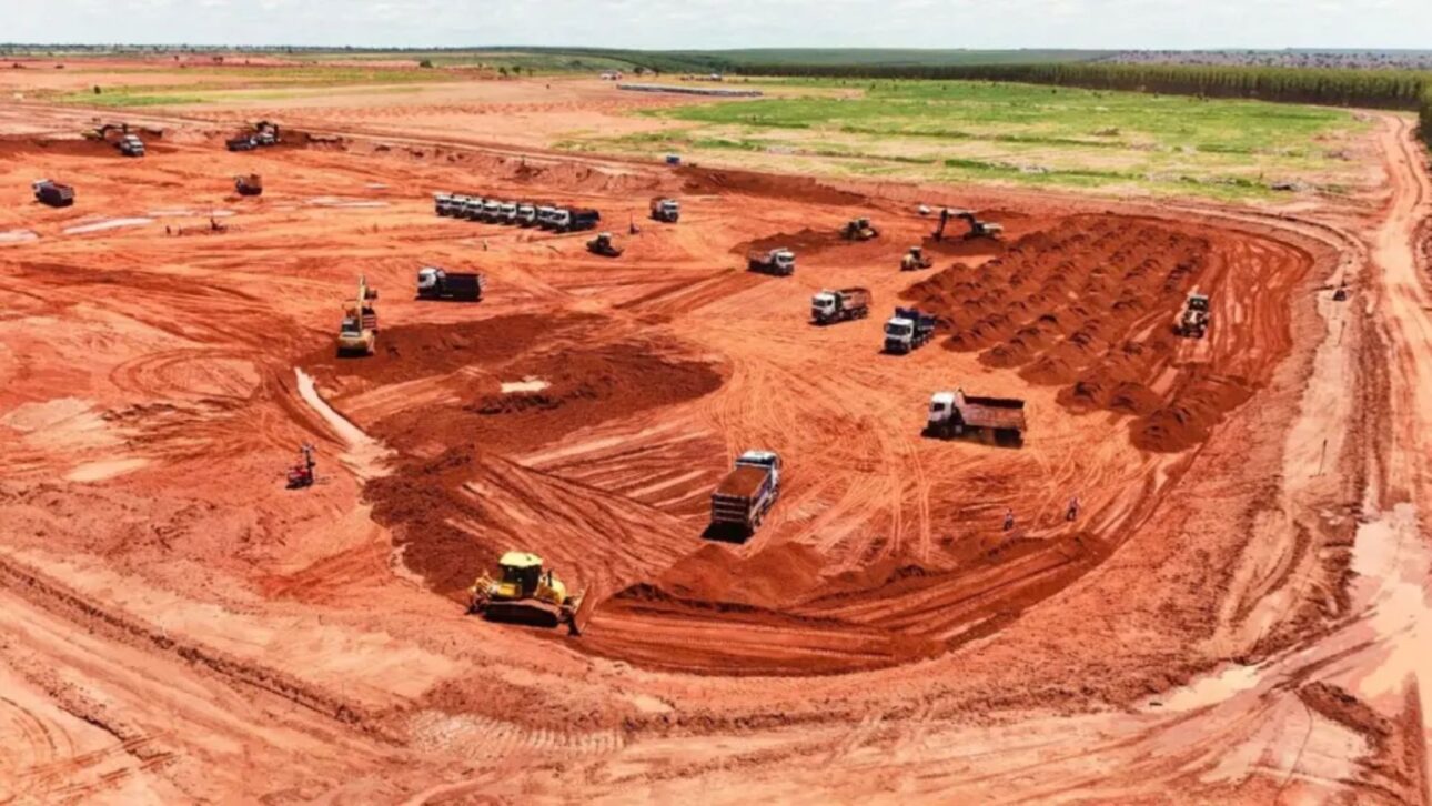 Cidade de Inocência (MS) receberá R$ 25 bi da Arauco para maior fábrica de celulose do mundo, com empregos e energia limpa.