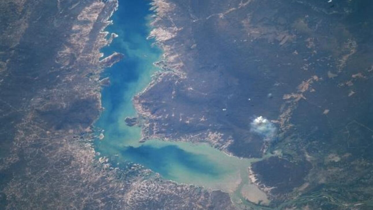 Vista Satelital Del Reservatorio De Sobradinho Mostrando Espejo De Agua De 4.214 Km² En El Río São Francisco. (Imagen: NASA / Gifex)