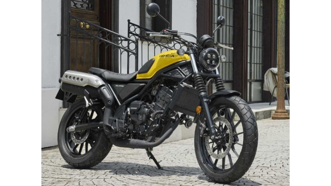 Honda lanza la CL250 2026 en Japón con motor 249cc, hasta 47 km/l y versión con sistema E-Clutch de embrague electrónico.