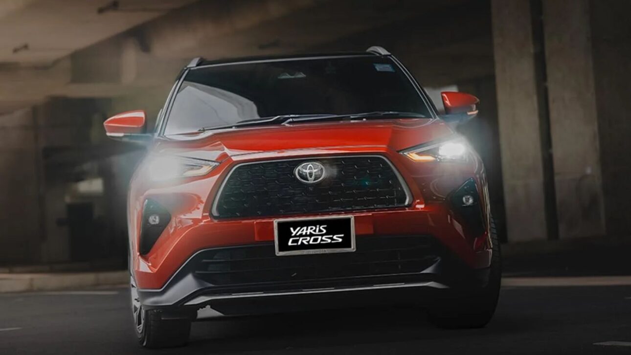 Toyota Yaris Cross llega en octubre con consumo de 32 km/l, cinco estrellas en seguridad y precios entre R$ 130 mil y R$ 190 mil.