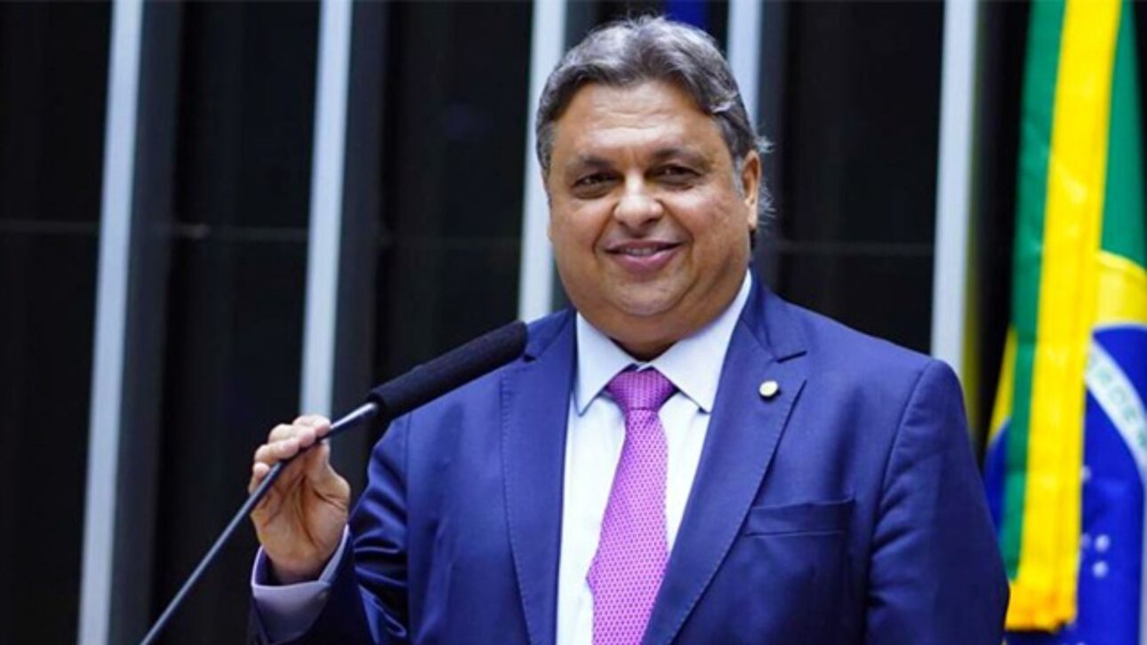 Proyecto de ley presentada por el diputado Julio Arcoverde (PP-PI) (foto) quiere exigir curso específico de conducción segura en carreteras para recién habilitados antes de circular en carreteras. (Imagen: Cámara de Diputados)