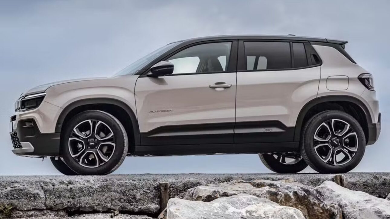 Jeep Avenger Se Producirá En Porto Real (RJ) A Partir De 2026 Con Motor 1.0 Turbo, Versión Híbrida Y Posible Tracción 4x4.