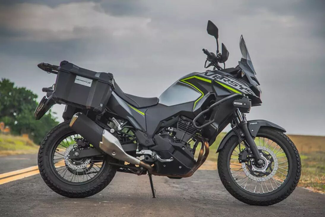Kawasaki tiene línea 2025 en Brasil con cuatro modelos hasta R$ 35 mil: KLX110R para principiantes, Ninja 300 deportiva de 39 cv, Versys-X 300 aventurera con ABS y Z500 naked con motor 451 cc y conectividad digital