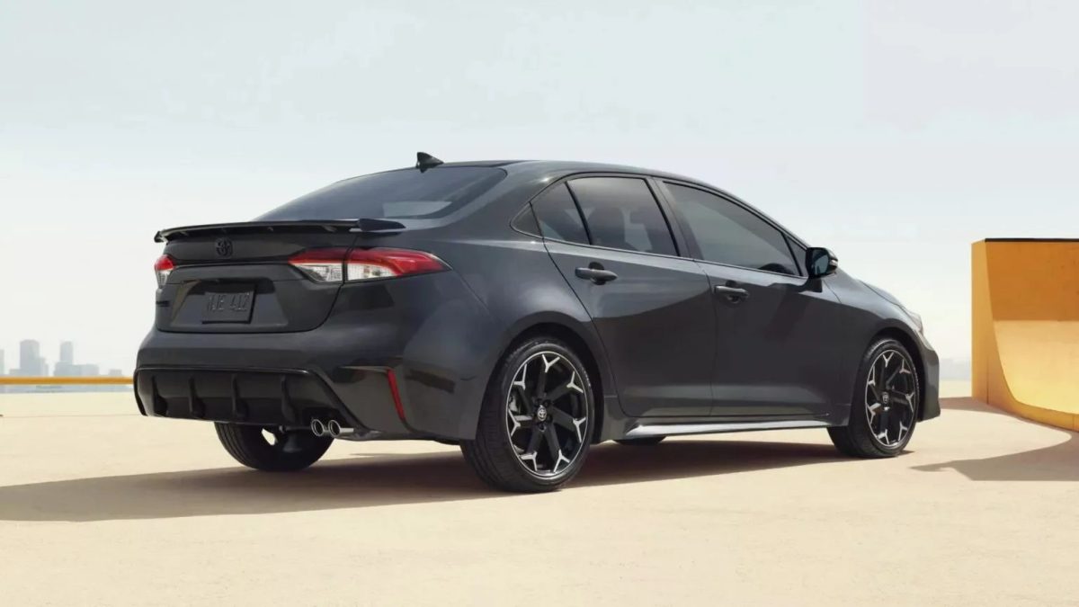 Modelo Toyota com motor que passa dos 500 mil km faz até 13,5 km/l e entrega 136 cv a partir de R$ 55,9 mil; Conheça opções de Toyota Corolla usado