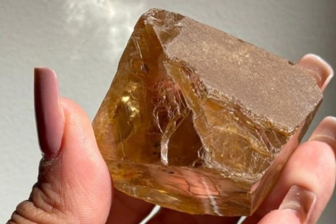 El diamante de 646 quilates encontrado en Coromandel generará millones, pero solo el 2% del valor regresa a Brasil en impuestos, exponiendo el bajo retorno de la minería de diamantes