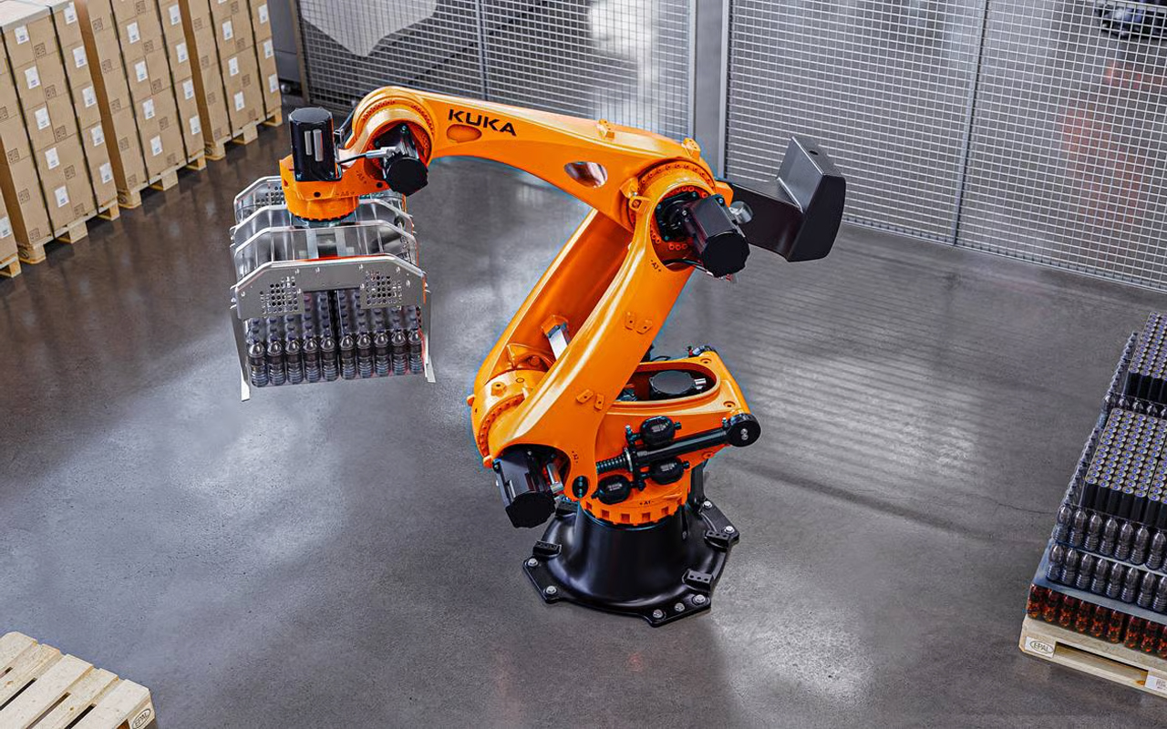 Robôs pegam os empregos que ninguém quer e mantêm fábricas funcionando, reduzindo rotatividade ao aliviar tarefas repetitivas e pesadas