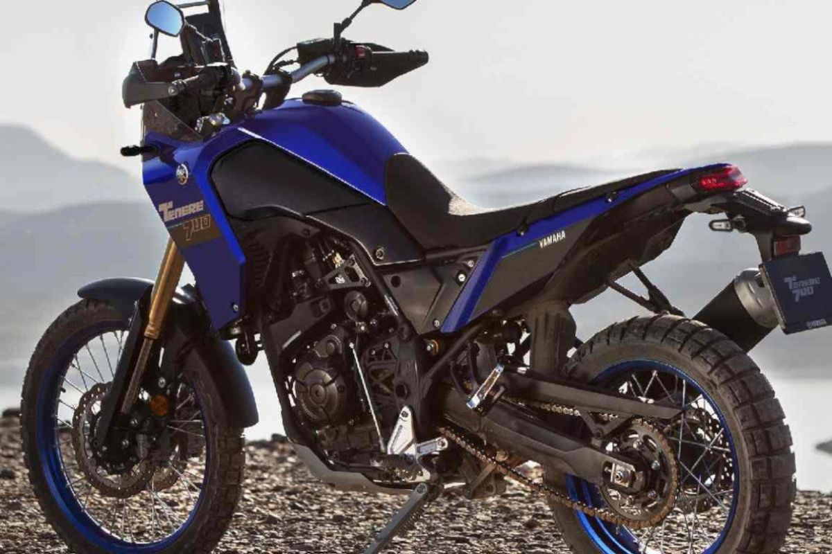 Yamaha Ténéré 700 retorna por R$ 72.990 com painel TFT conectado e motor de 68,9 cv, mas enfrenta bigtrails rivais como BMW F 800 GS mais barata e potente.