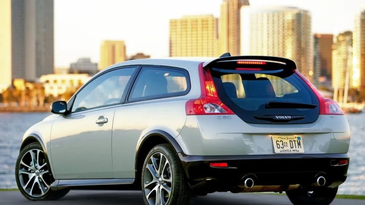 Consulta las mejores opciones de coches usados Volvo, como C30, XC60, S60 y XC90. Precios a partir de R$ 29.800 y potencias de hasta 407 cv. Ideal para quienes buscan confort, rendimiento a precios justos.