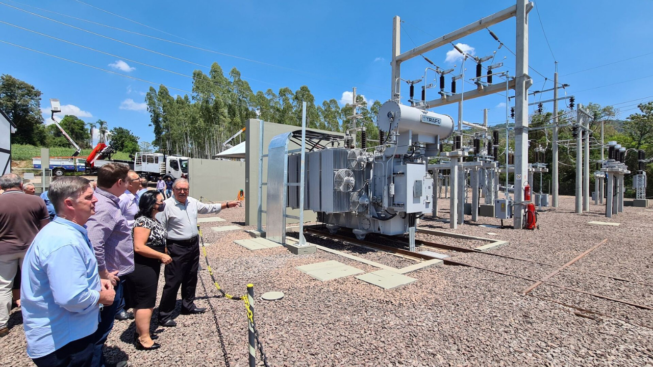 A cooperativa Certel vai investir R$ 30 milhões em uma subestação em Linha Clara, Teutônia, que reforçará o fornecimento de energia para milhares de associados e permitirá a integração com uma usina eólica no Morro da Harmonia. Fonte: A Hora